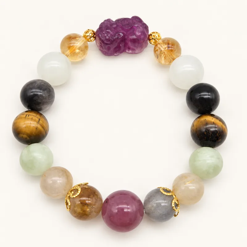 Pixiu Wealth bracelet, product photo on a plain background